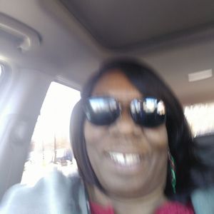 Meet your Posher, Roslynn